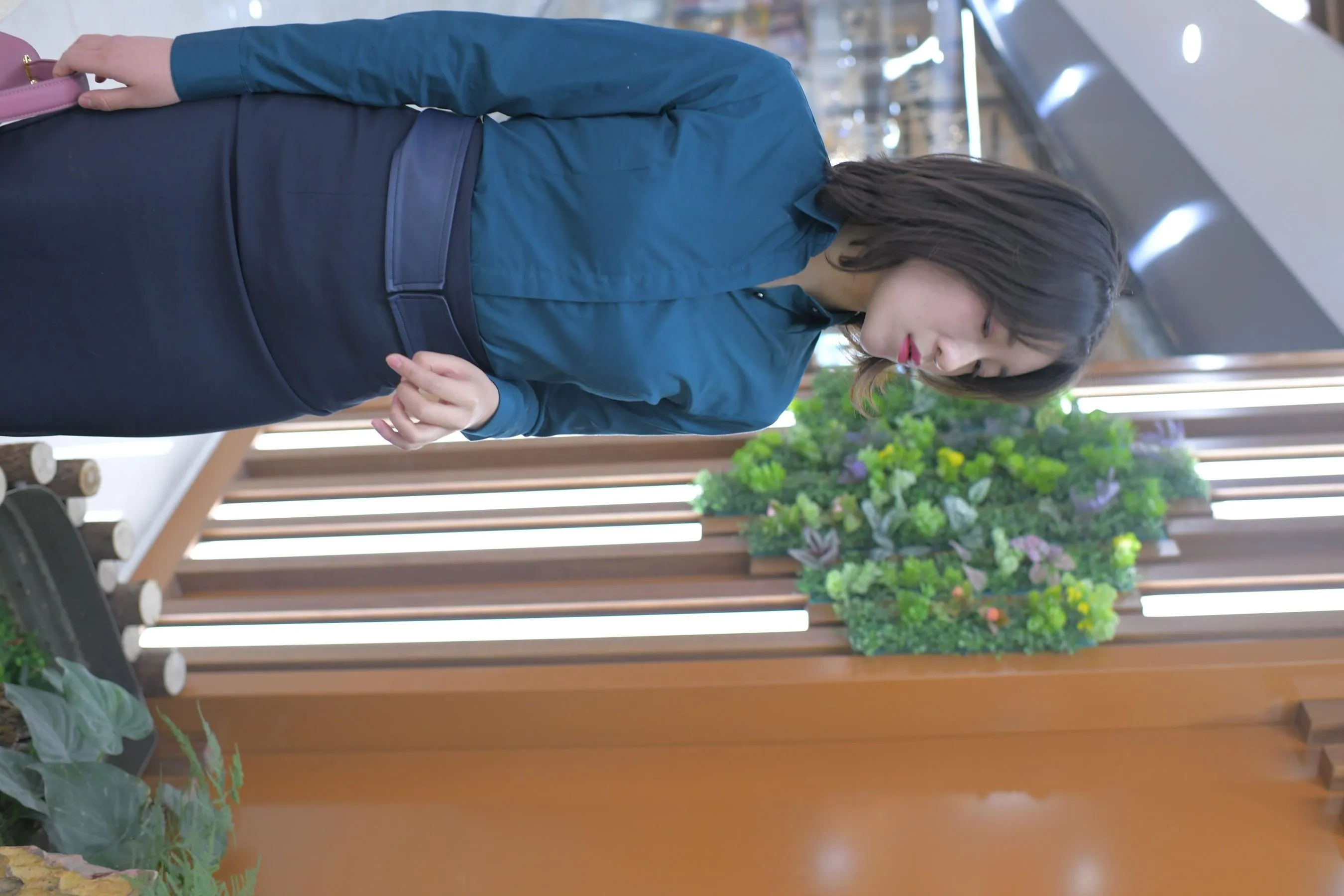 [魔镜街拍] NO.036 商场黑丝OL街拍 [253P]插图1